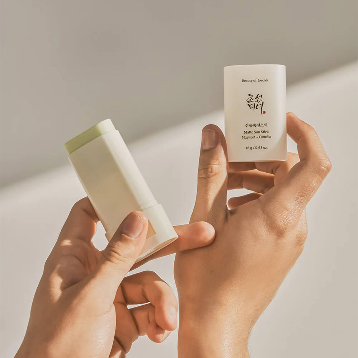 Beauty of Joseon Matte Sun Stick Mugwort + Camelia SPF50+ PA++++ – Stick Solaire Matifiant & Apaisant